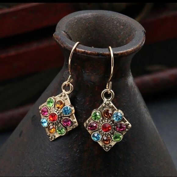 NEW Gold Tone Antiqued Multicolor Crystal Drop Earrings - Picture 2 of 4